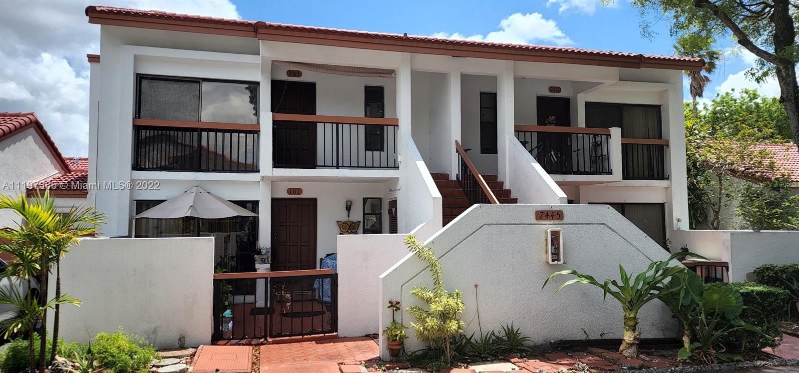 HIGHLANDS AT KENDALL LKS - Residential