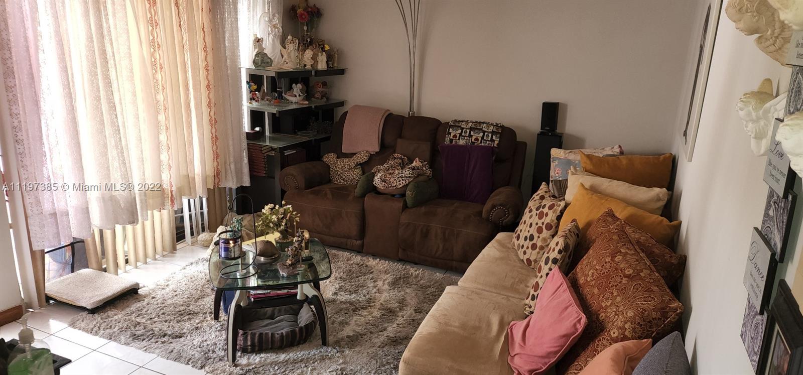 HIGHLANDS AT KENDALL LKS - Residential