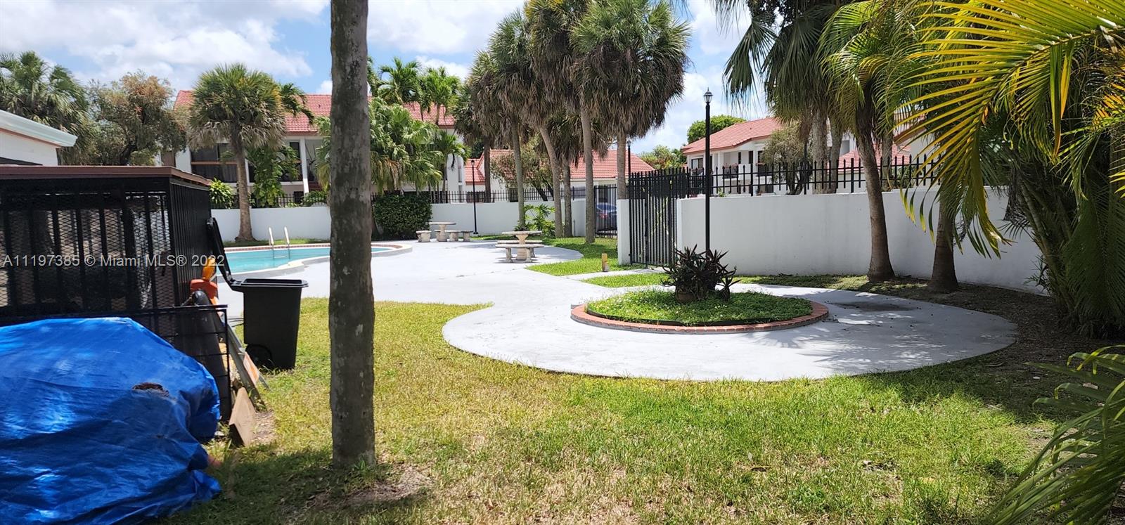 HIGHLANDS AT KENDALL LKS - Residential