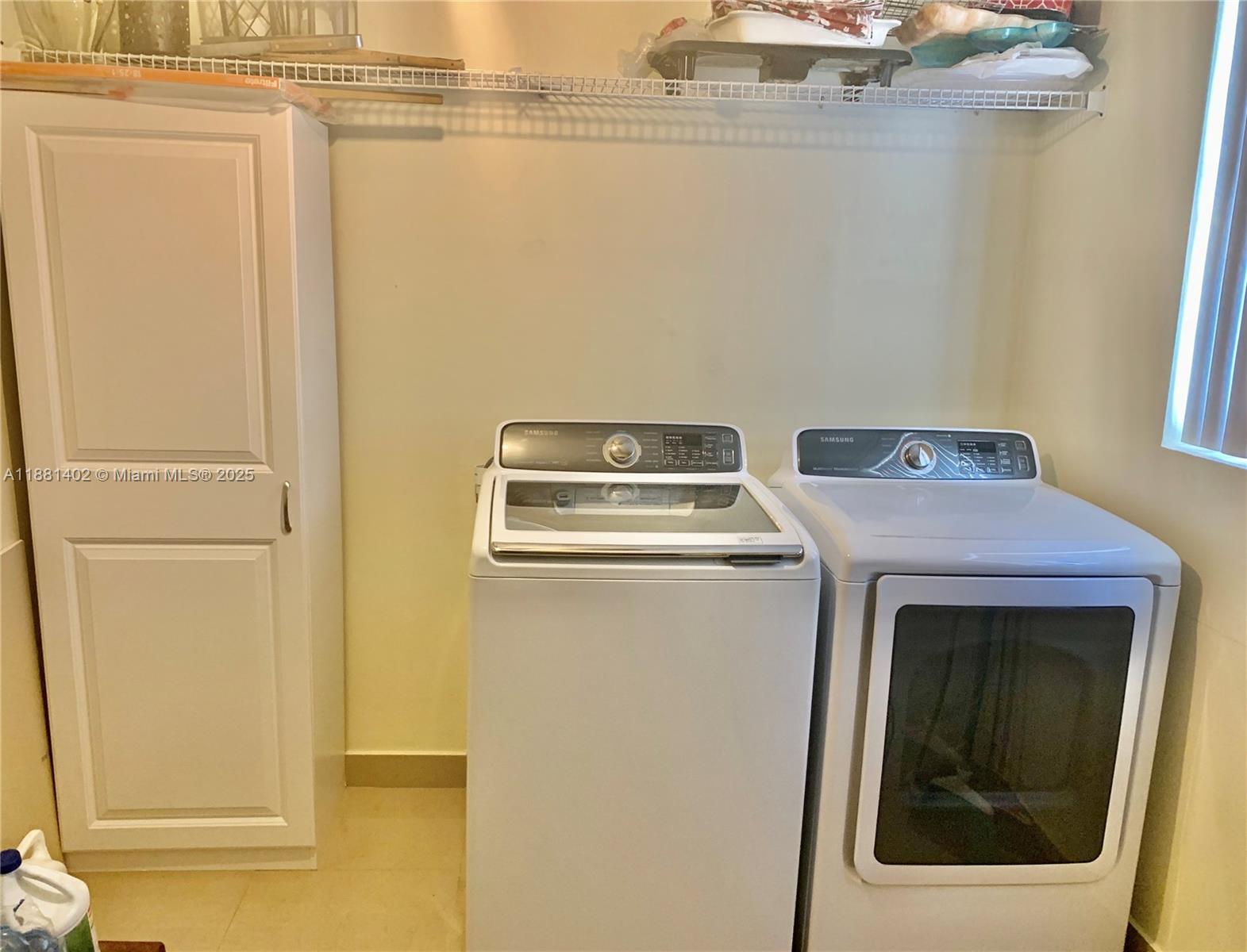 DAVIE HEIGHTS - Residential Lease