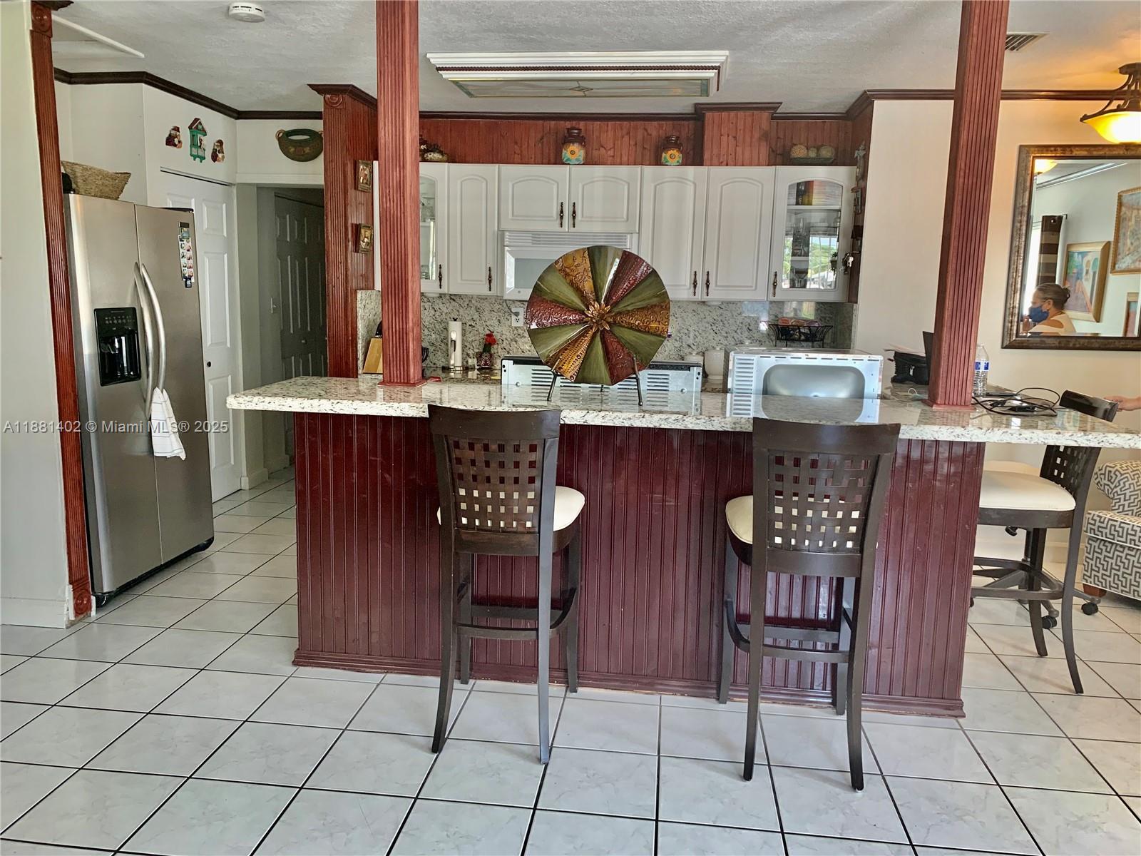 DAVIE HEIGHTS - Residential Lease