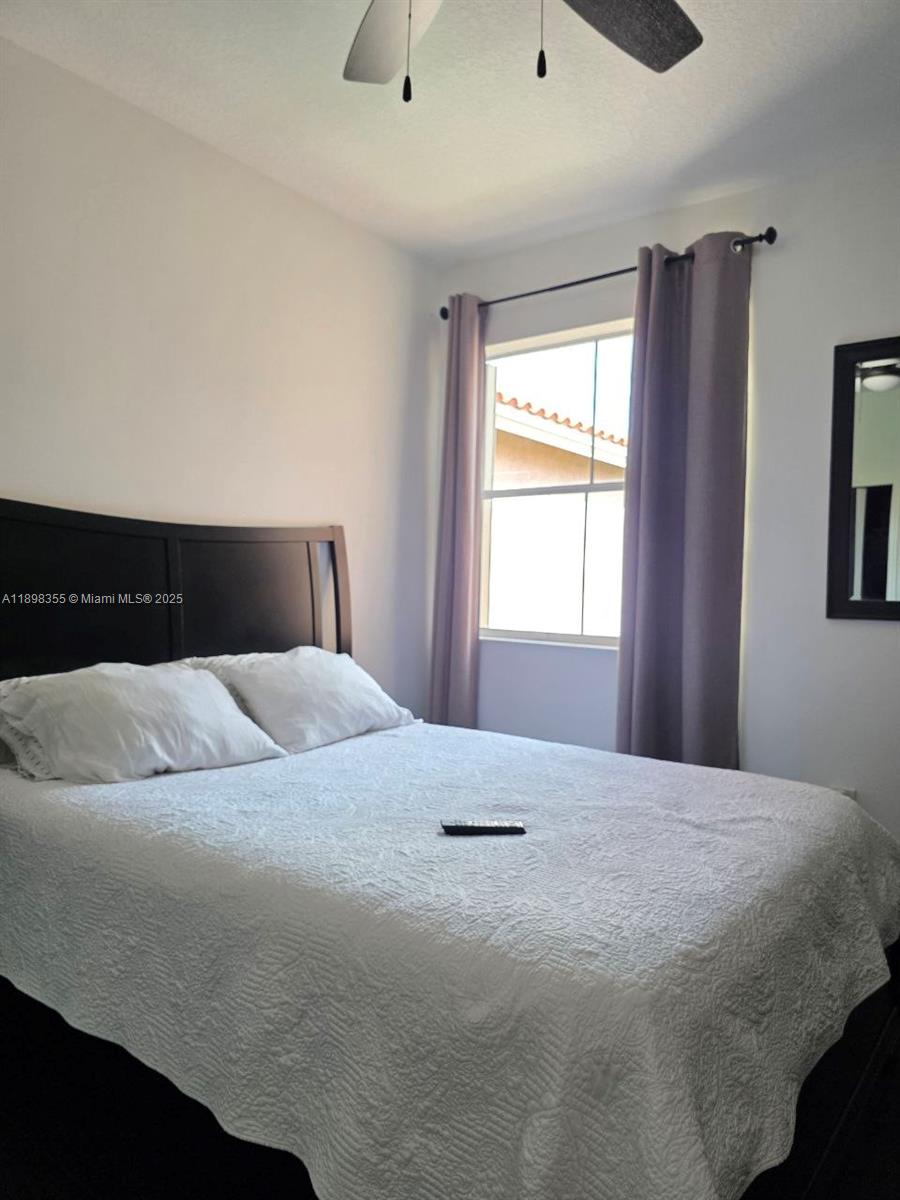 THE COURTS AT DORAL ISLES - Residential