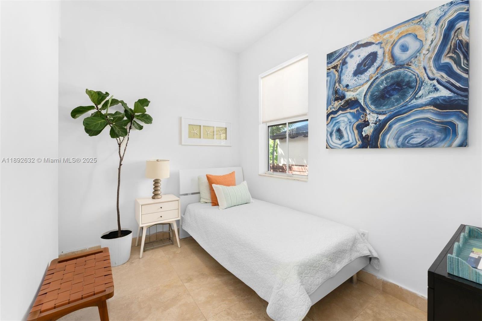 SUNSET LAKE - Residential Lease