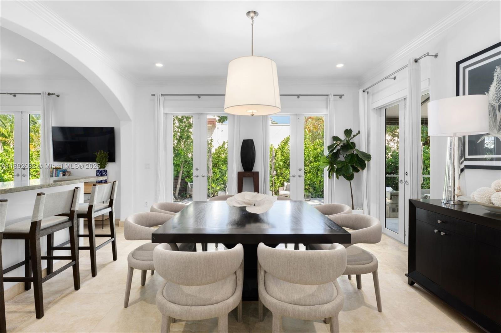 SUNSET LAKE - Residential Lease