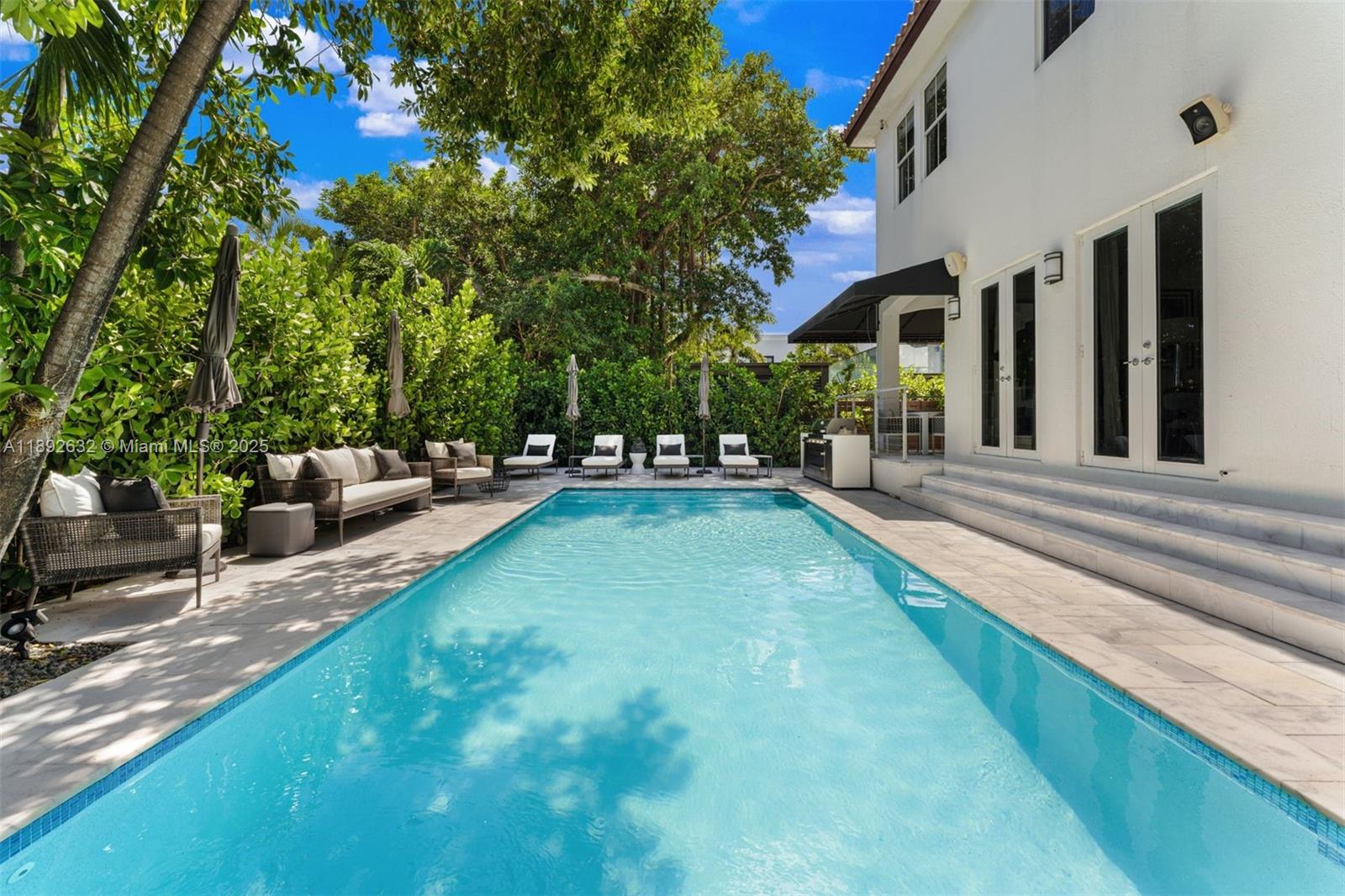 SUNSET LAKE - Residential Lease