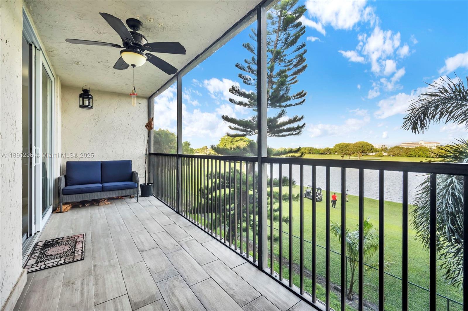 ROLLING HILLS GOLF AND - Residential