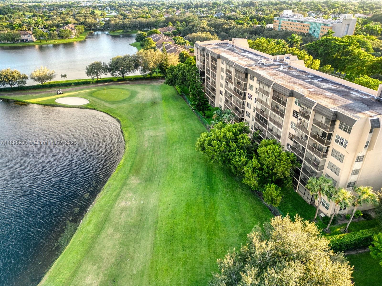 ROLLING HILLS GOLF AND - Residential