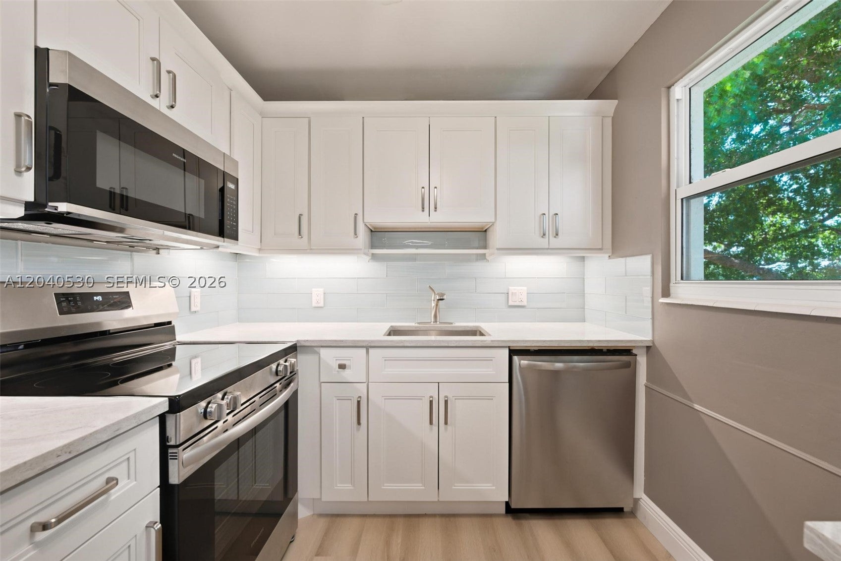 4001 Ashby C #4001