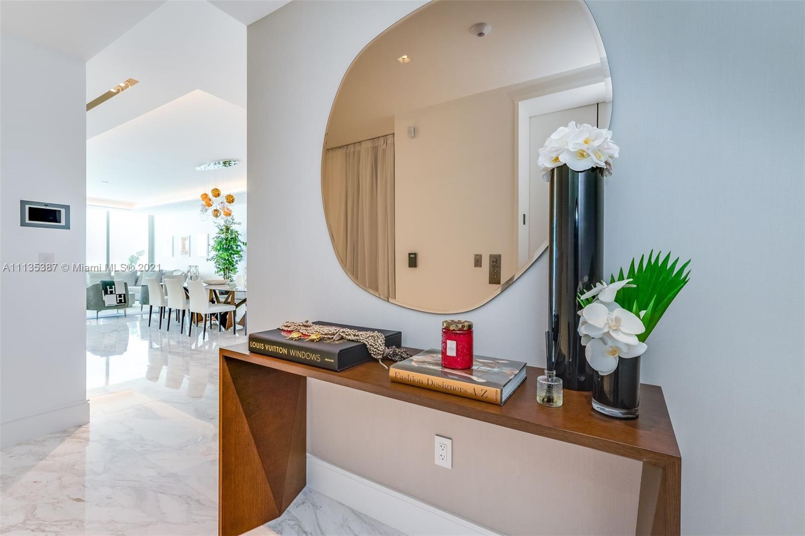 JADE SIGNATURE CONDO - Residential