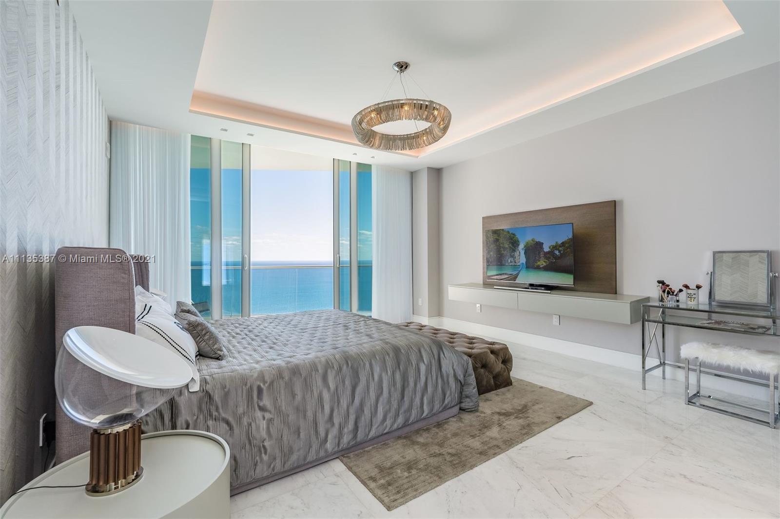 JADE SIGNATURE CONDO - Residential