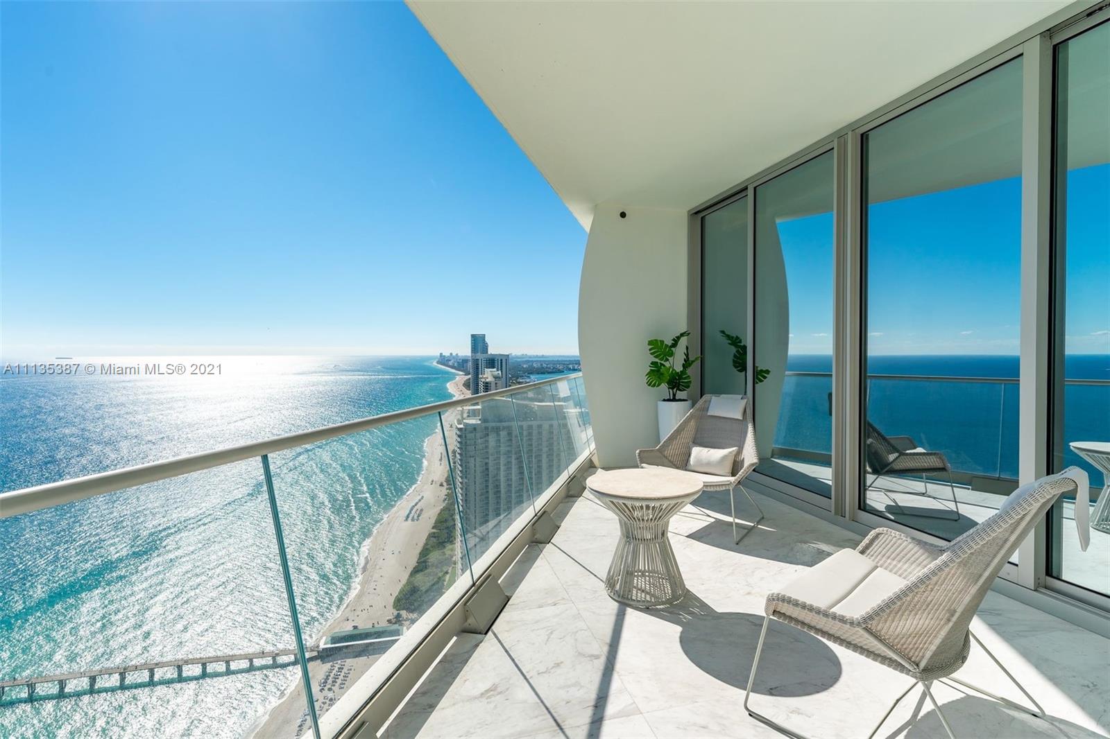 JADE SIGNATURE CONDO - Residential