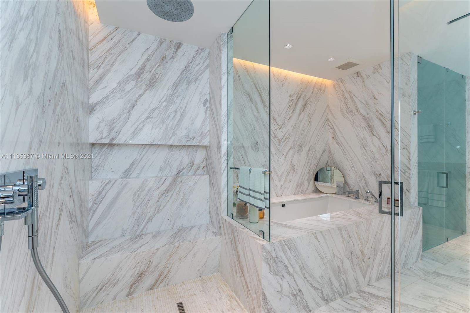 JADE SIGNATURE CONDO - Residential