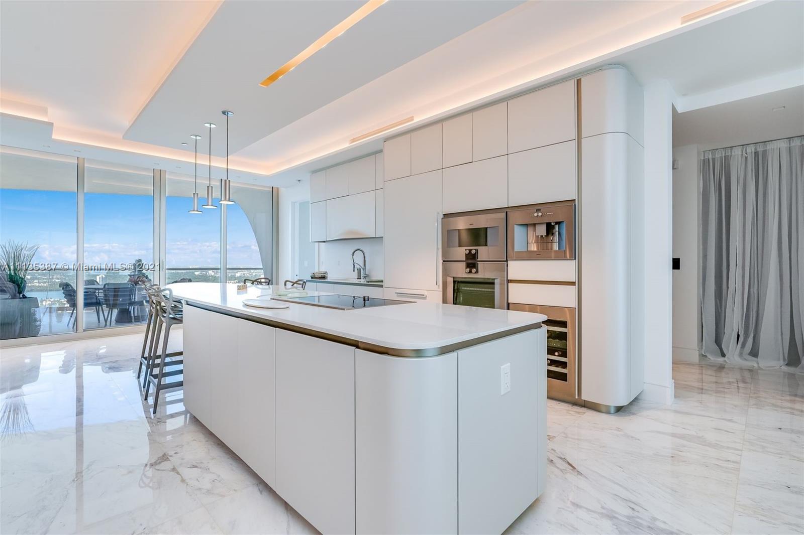 JADE SIGNATURE CONDO - Residential