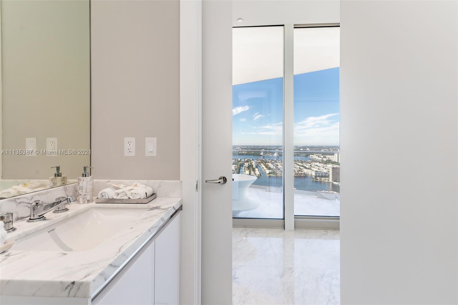 JADE SIGNATURE CONDO - Residential