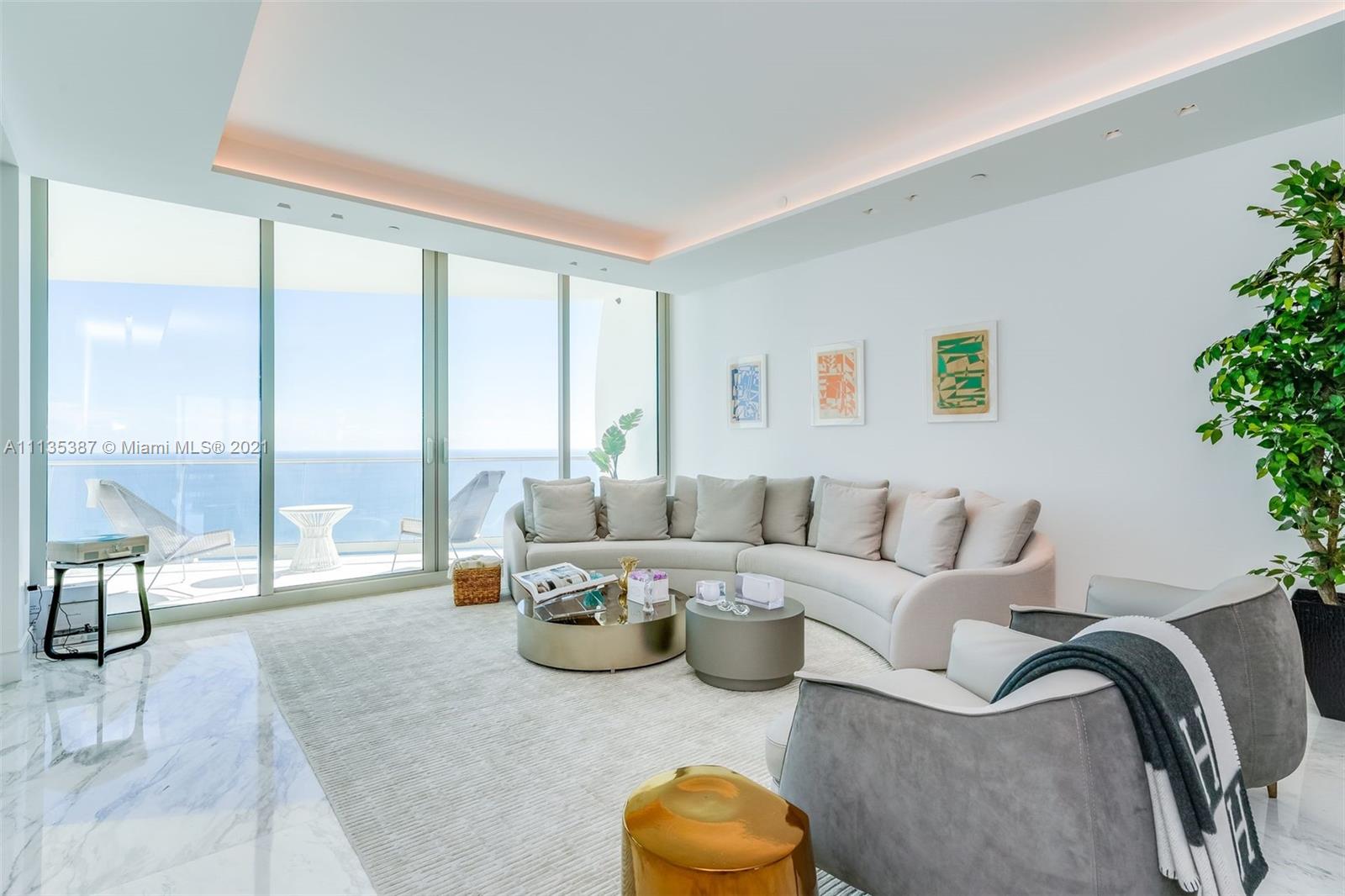 JADE SIGNATURE CONDO - Residential