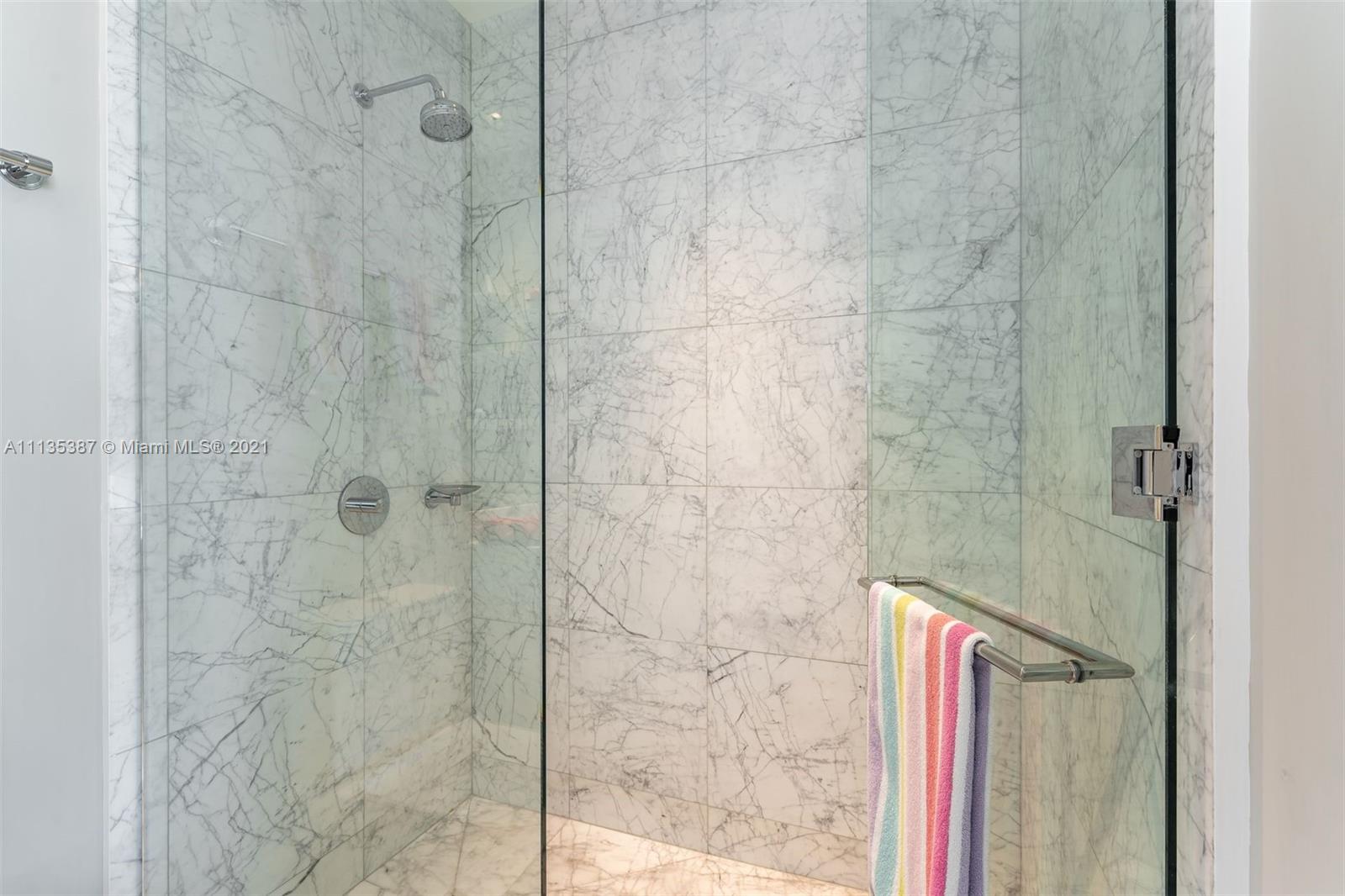 JADE SIGNATURE CONDO - Residential