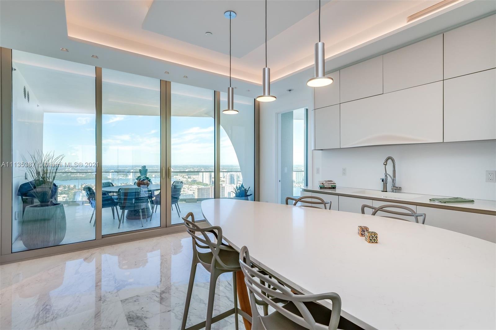 JADE SIGNATURE CONDO - Residential