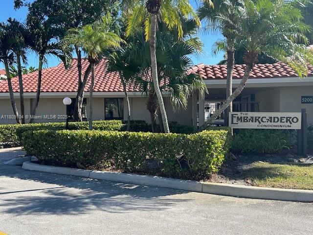 5326 Ne 6th Ave E23, Oakland Park, Miami-Dade County, Florida - 2 Bedrooms  
2 Bathrooms - 