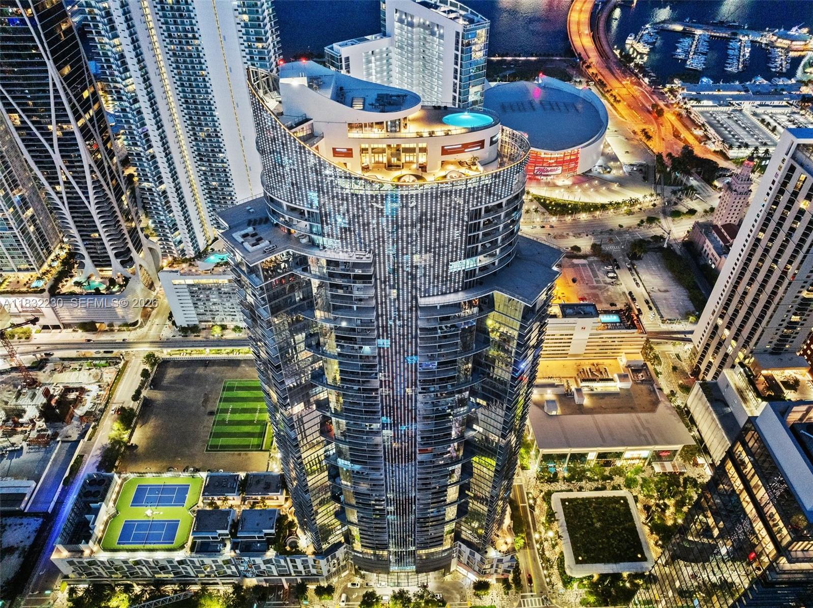 PARAMOUNT MIAMI WORLDCENT - Residential