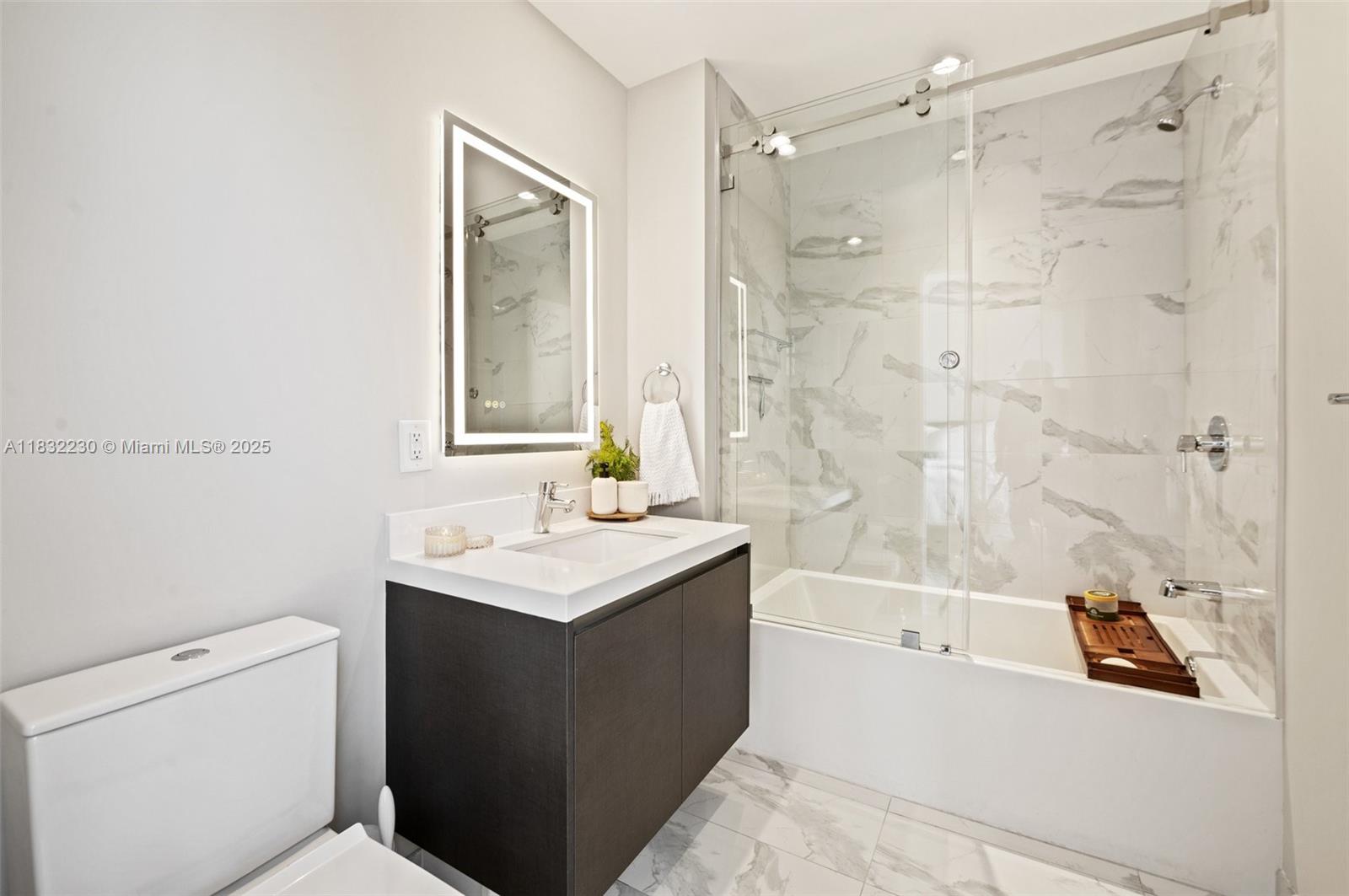 PARAMOUNT MIAMI WORLDCENT - Residential