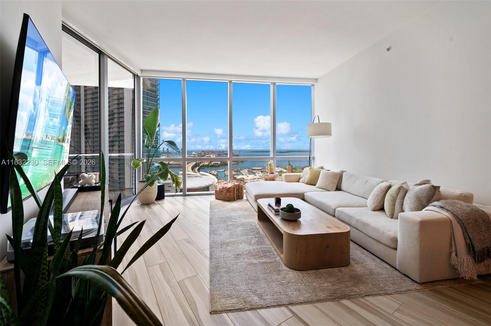 PARAMOUNT MIAMI WORLDCENT - Residential