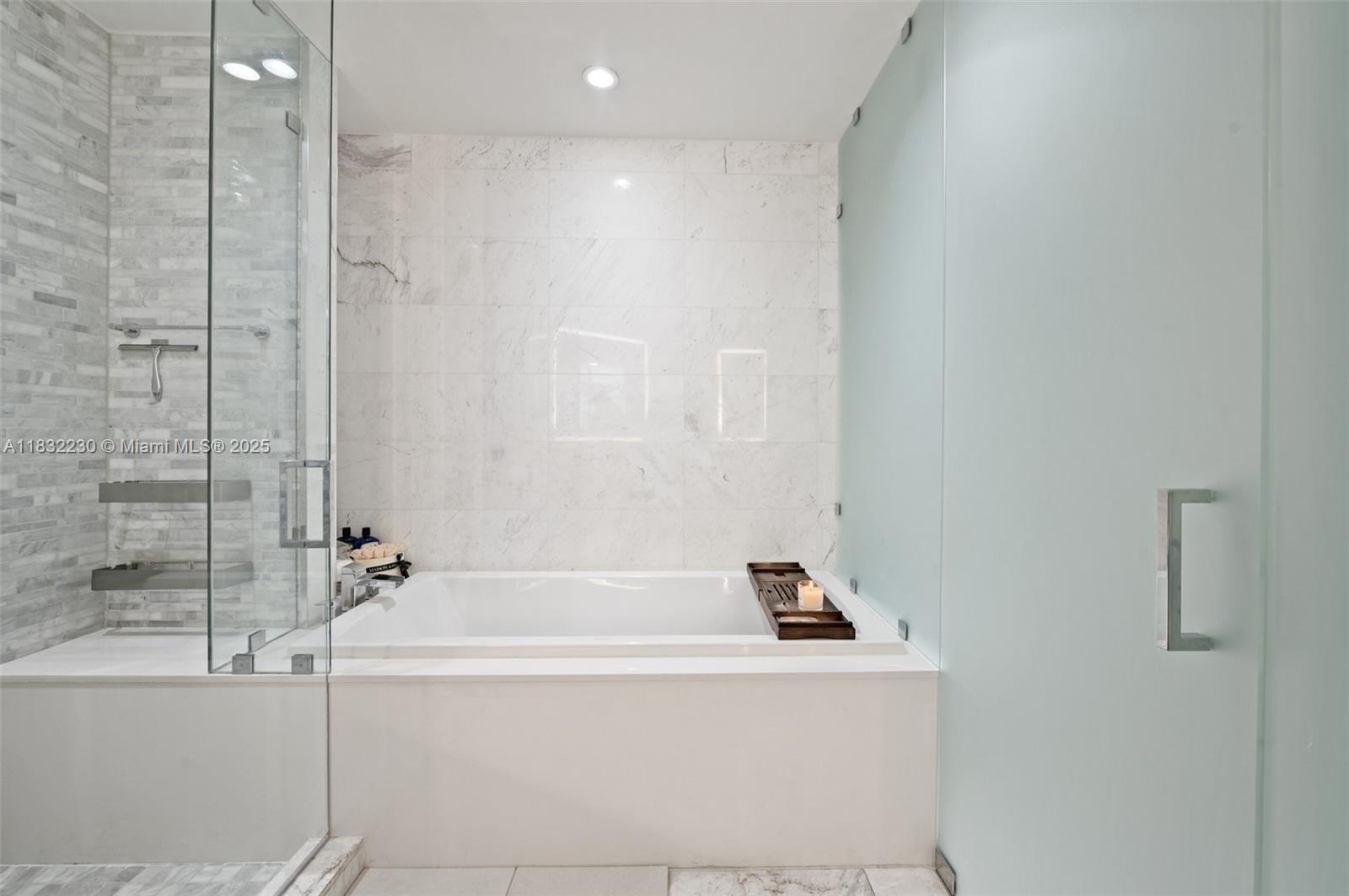 PARAMOUNT MIAMI WORLDCENT - Residential