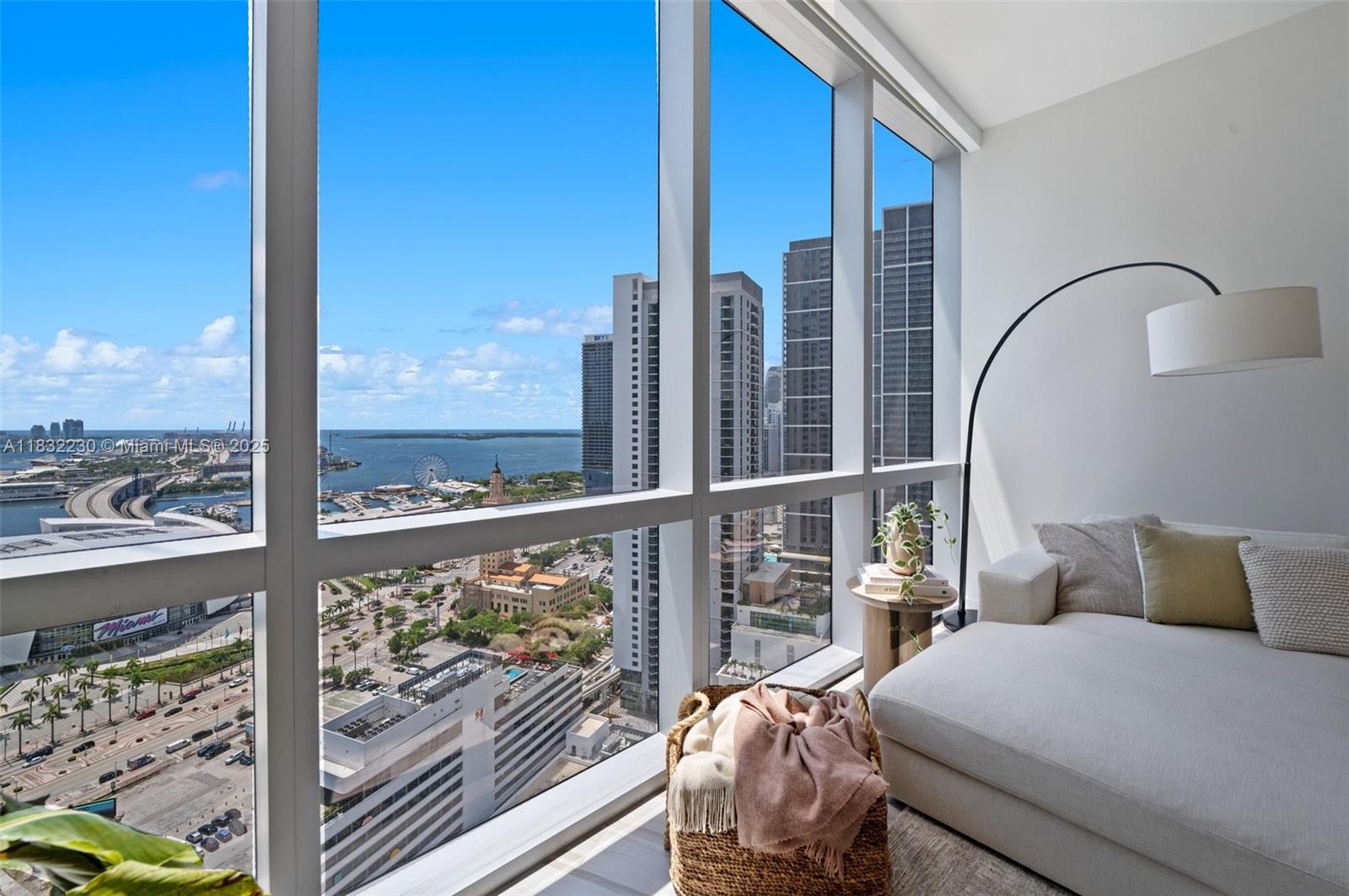 PARAMOUNT MIAMI WORLDCENT - Residential