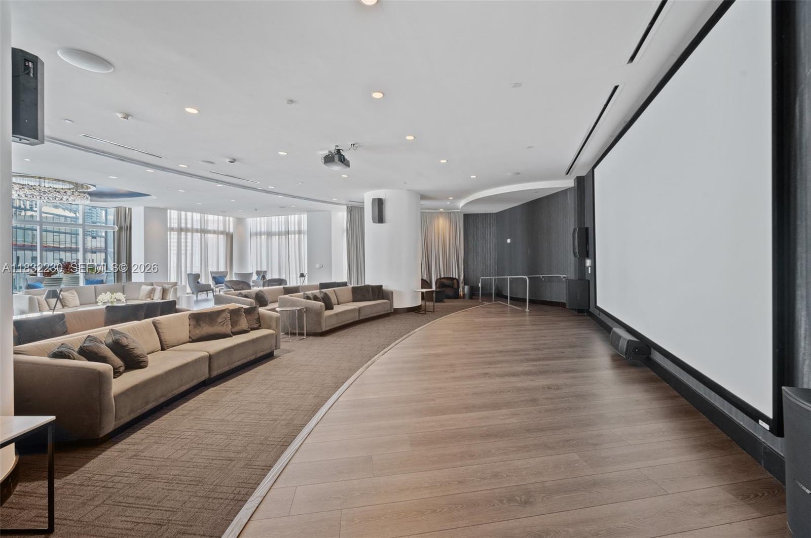 PARAMOUNT MIAMI WORLDCENT - Residential