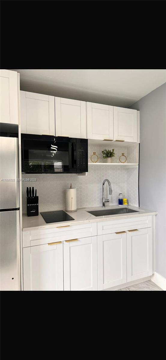 CLAIR LAKE - Residential Income