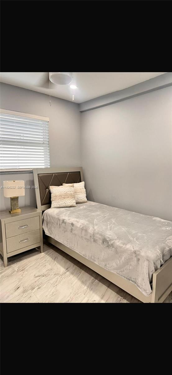 CLAIR LAKE - Residential Income