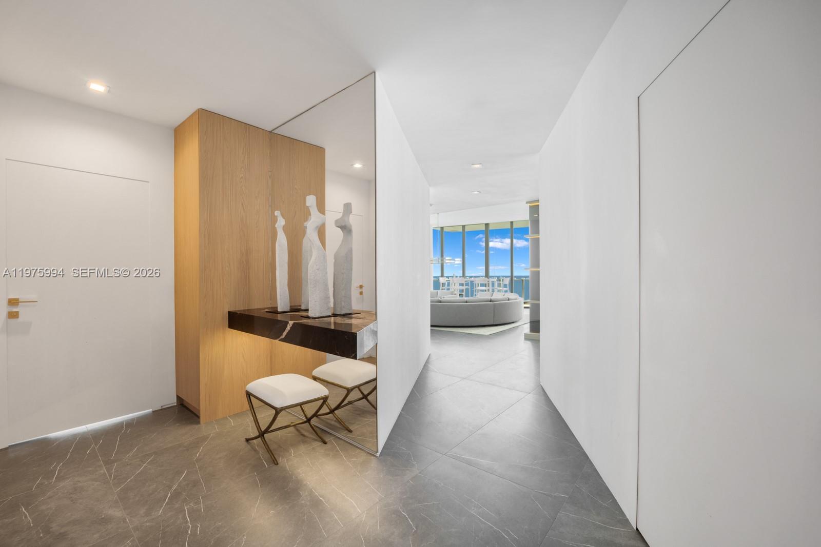 2900 NE 7th Ave UPH-4602