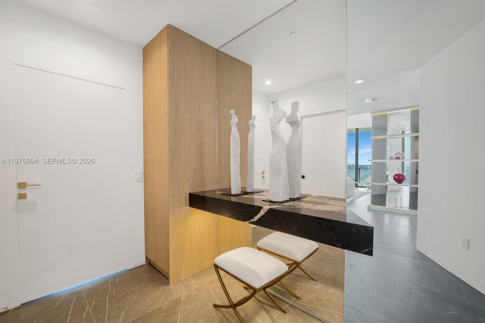 2900 NE 7th Ave UPH-4602