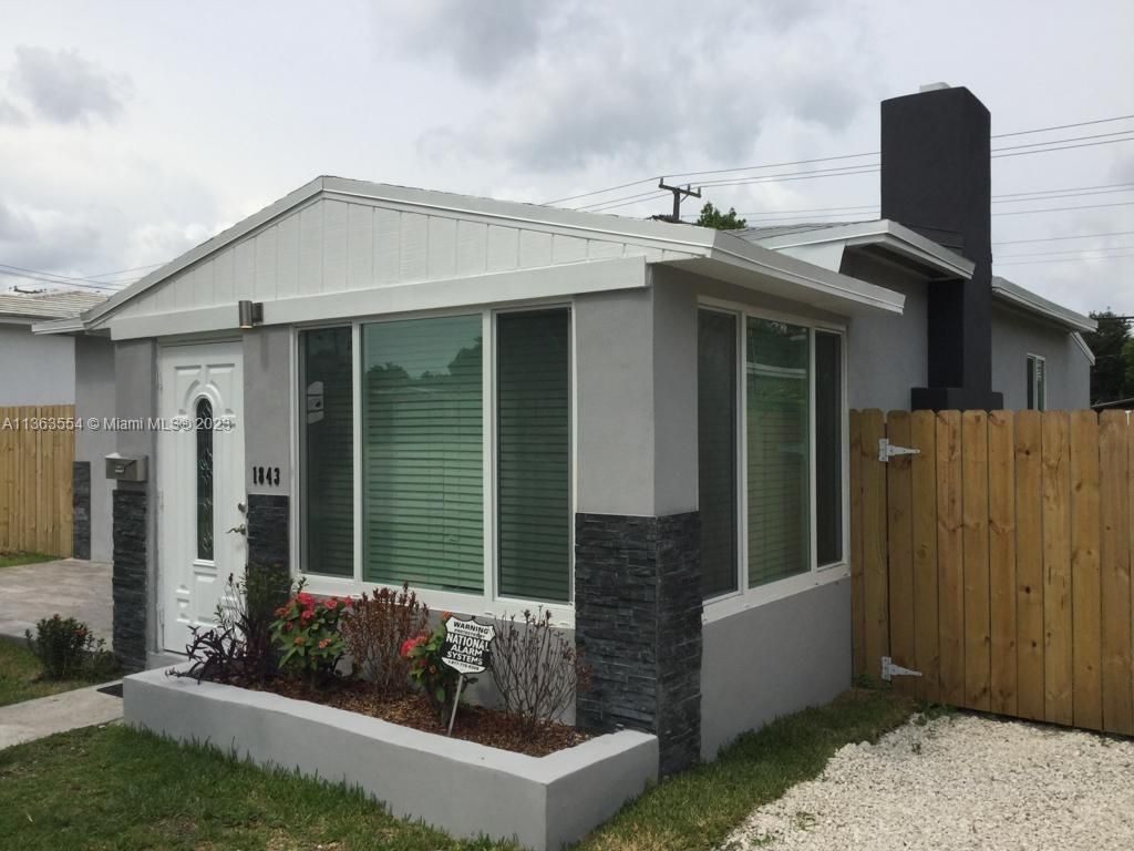 Photo of 1843 4th Ave #0, Fort Lauderdale, FL 33315 (MLS # A11363554)