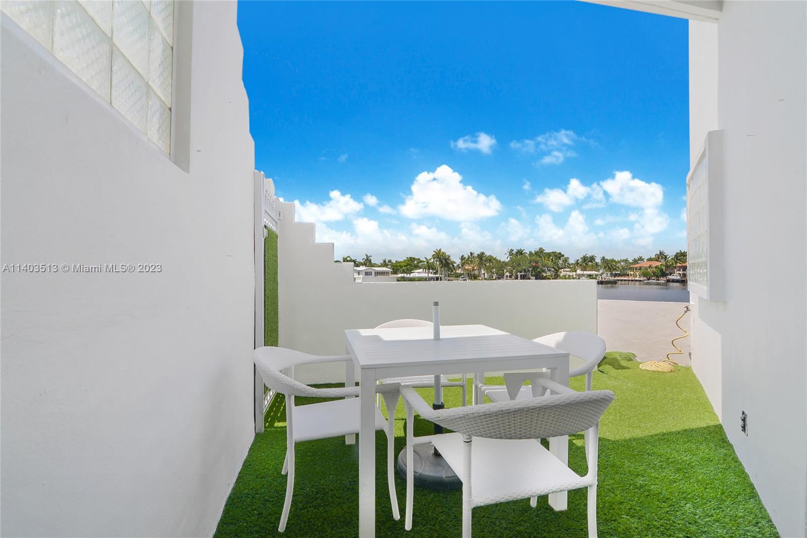 FOUR SEASONS CONDO - Residential