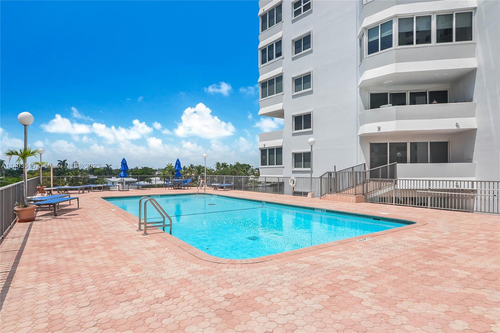 FOUR SEASONS CONDO - Residential