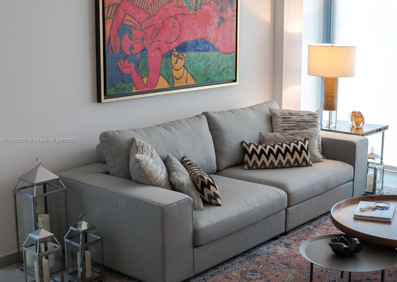 REACH CONDO - Residential Lease