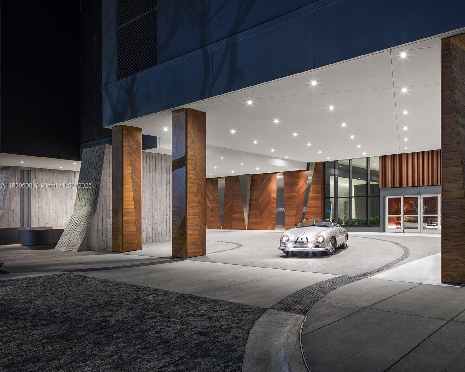 REACH CONDO - Residential Lease