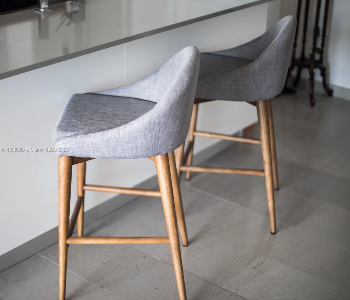 REACH CONDO - Residential Lease