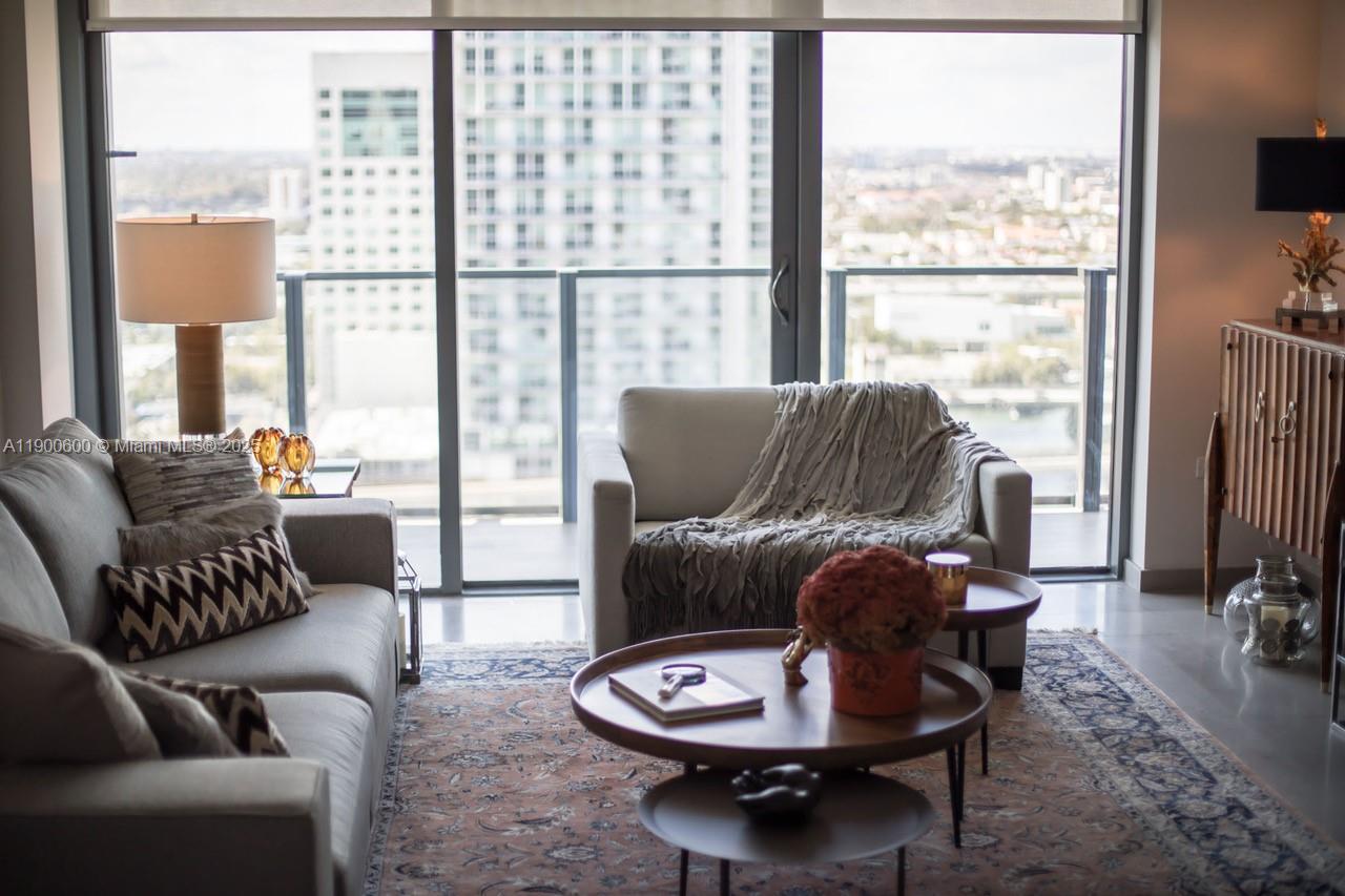 REACH CONDO - Residential Lease