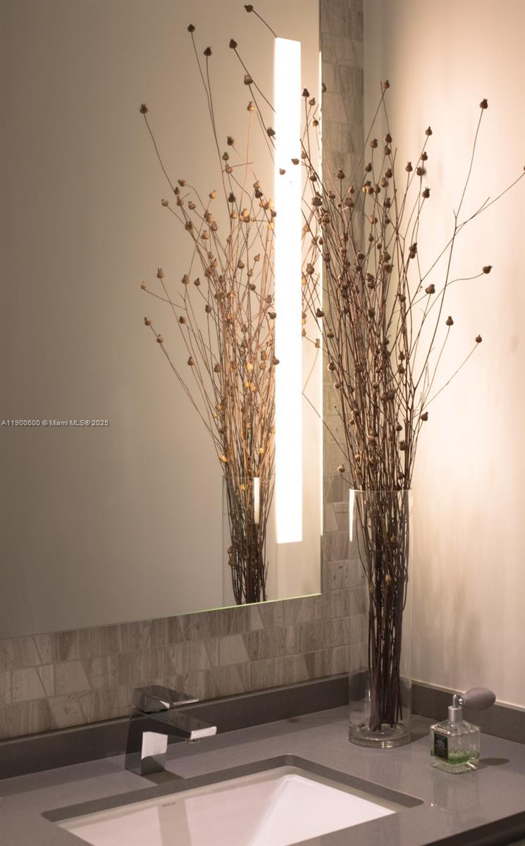 REACH CONDO - Residential Lease