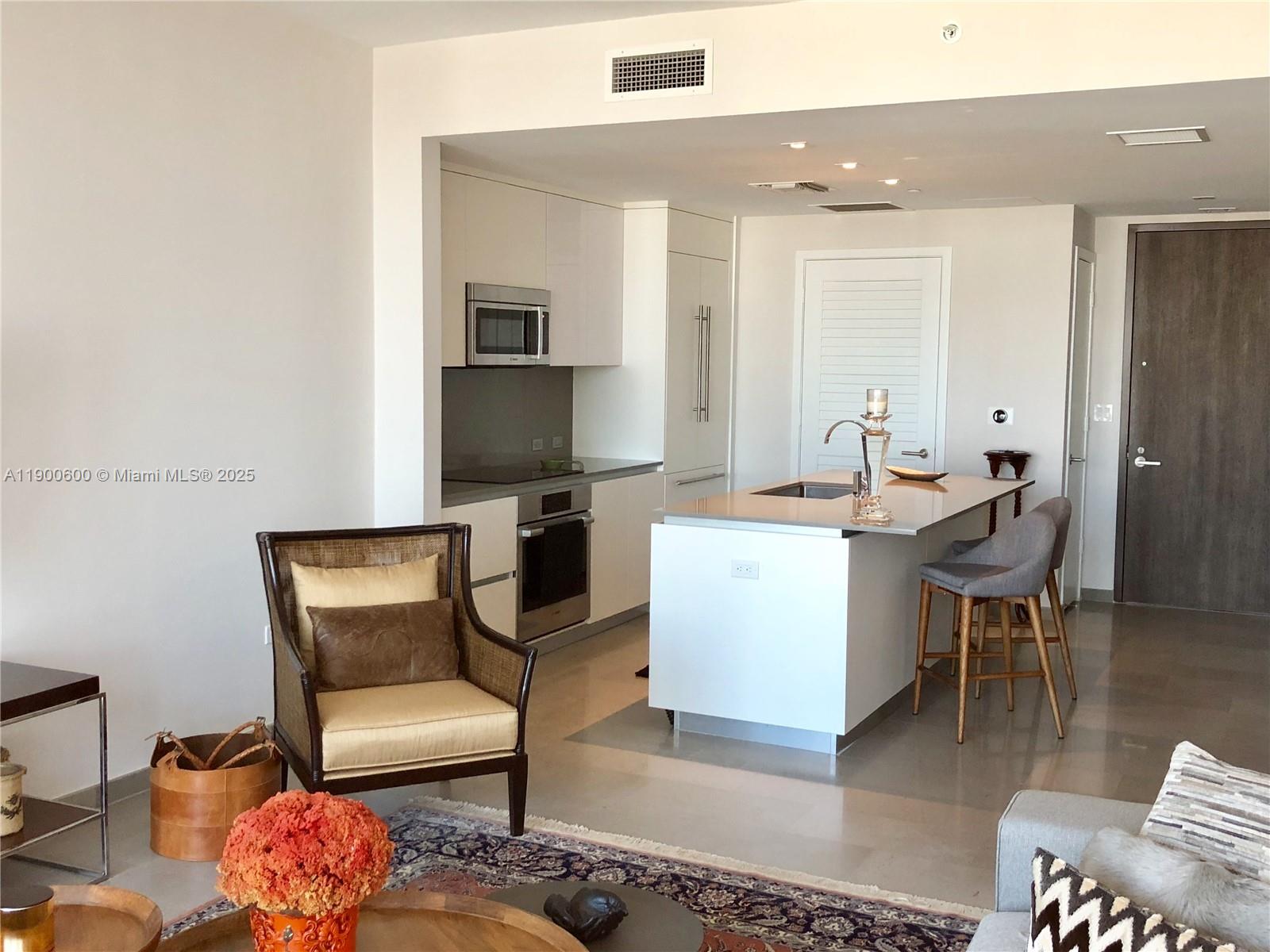 REACH CONDO - Residential Lease