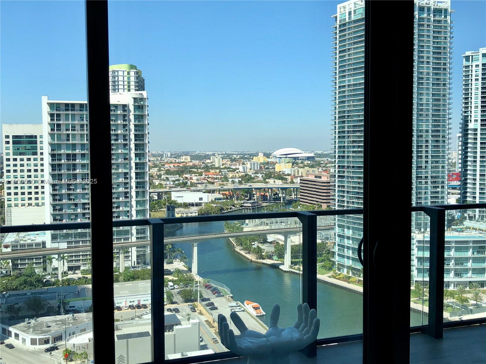 REACH CONDO - Residential Lease