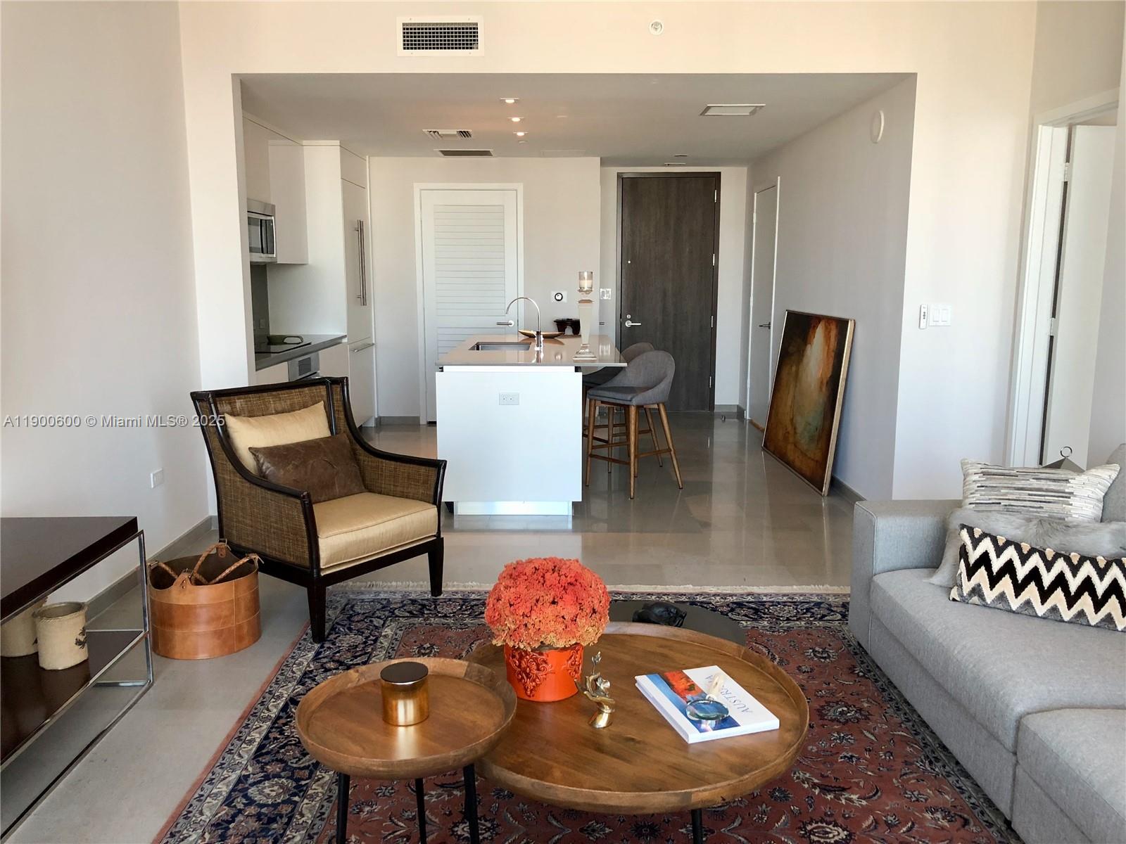 REACH CONDO - Residential Lease