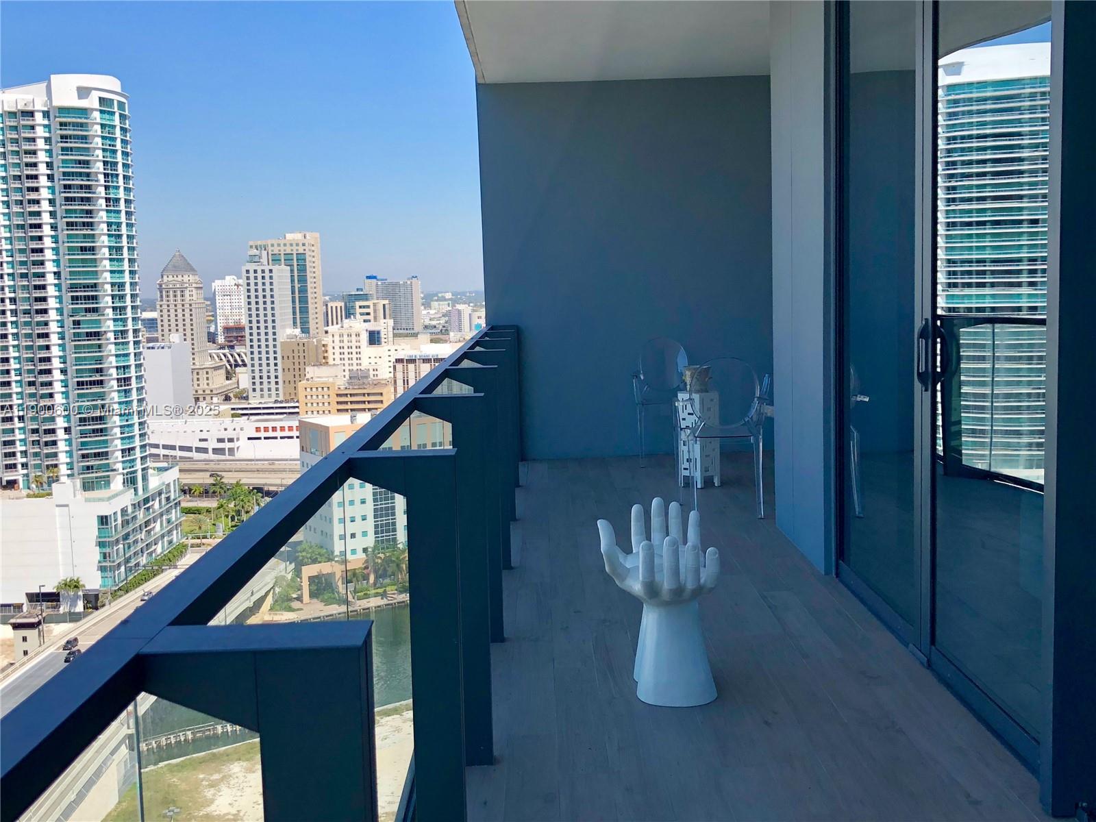 REACH CONDO - Residential Lease