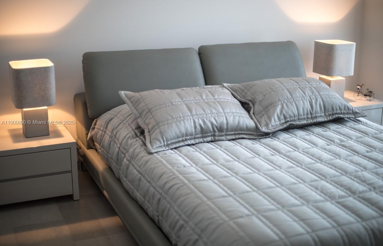 REACH CONDO - Residential Lease