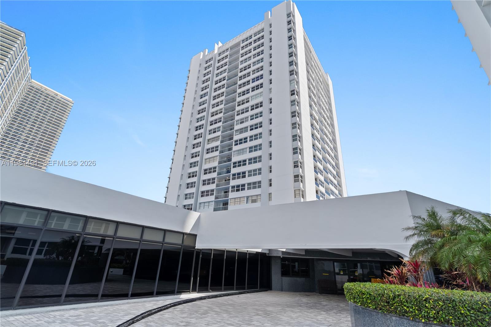 LA MER ESTATES EAST CONDO - Residential