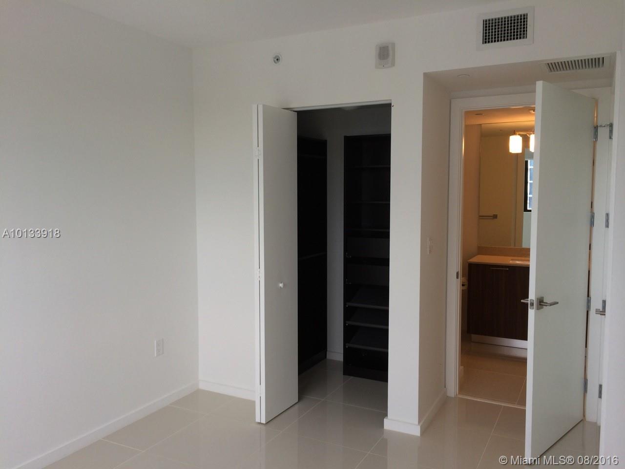 5252 PASEO CONDOMINIUM - Residential Lease