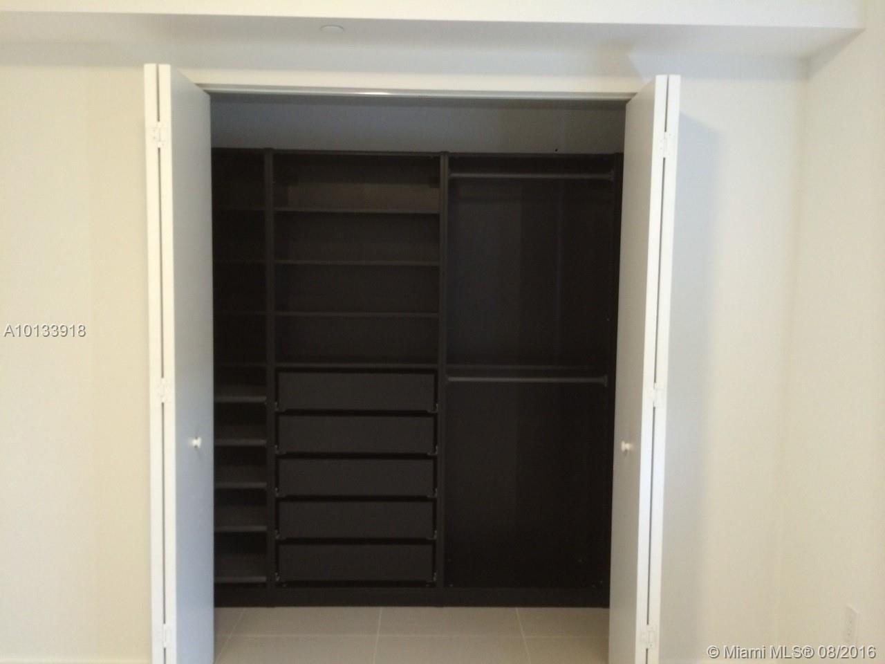 5252 PASEO CONDOMINIUM - Residential Lease