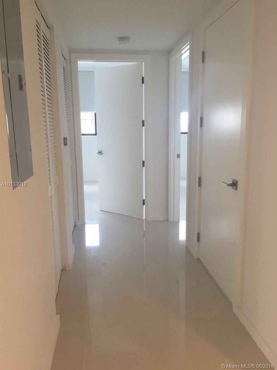 5252 PASEO CONDOMINIUM - Residential Lease