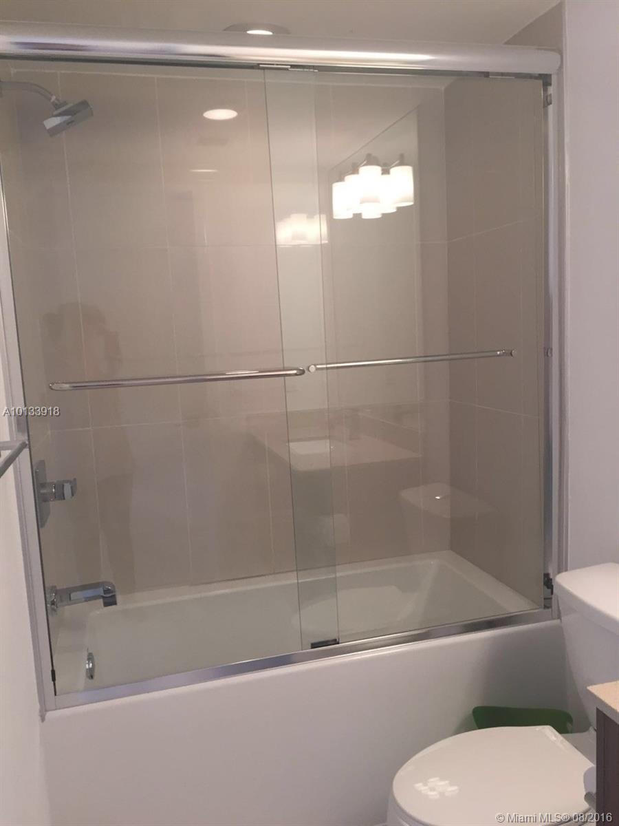 5252 PASEO CONDOMINIUM - Residential Lease